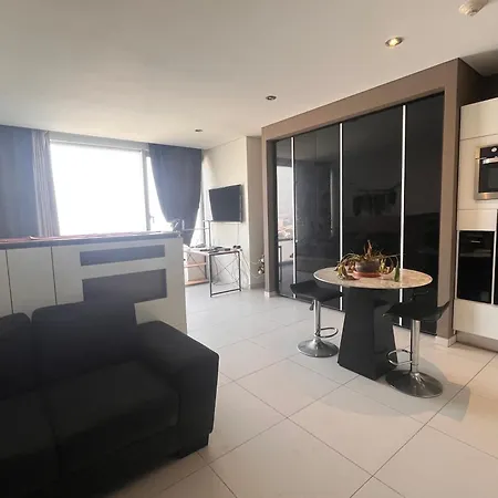 P2406 - 1Br - 1Bth Apartment